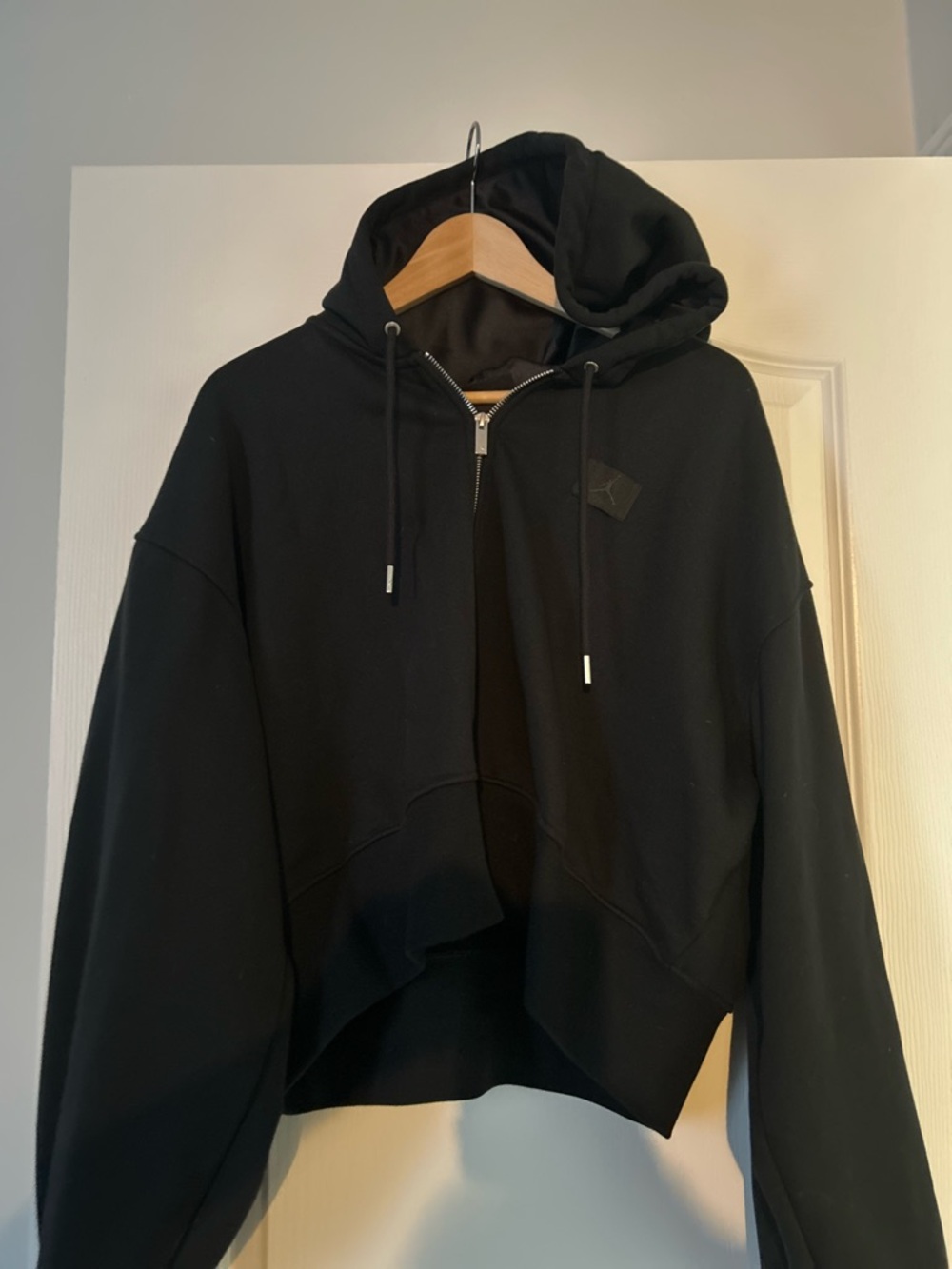 Jordan Flight Fleece
Women's Cropped Satin-Lined Hoodie